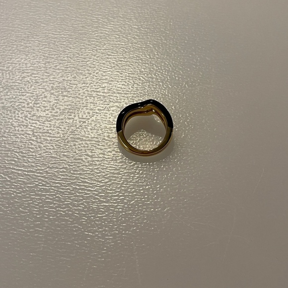 Missoma SQUIGGLE CURVE TWO TONE ENAMEL STACKING RING 18k gold plated women ring - Picture 6 of 9